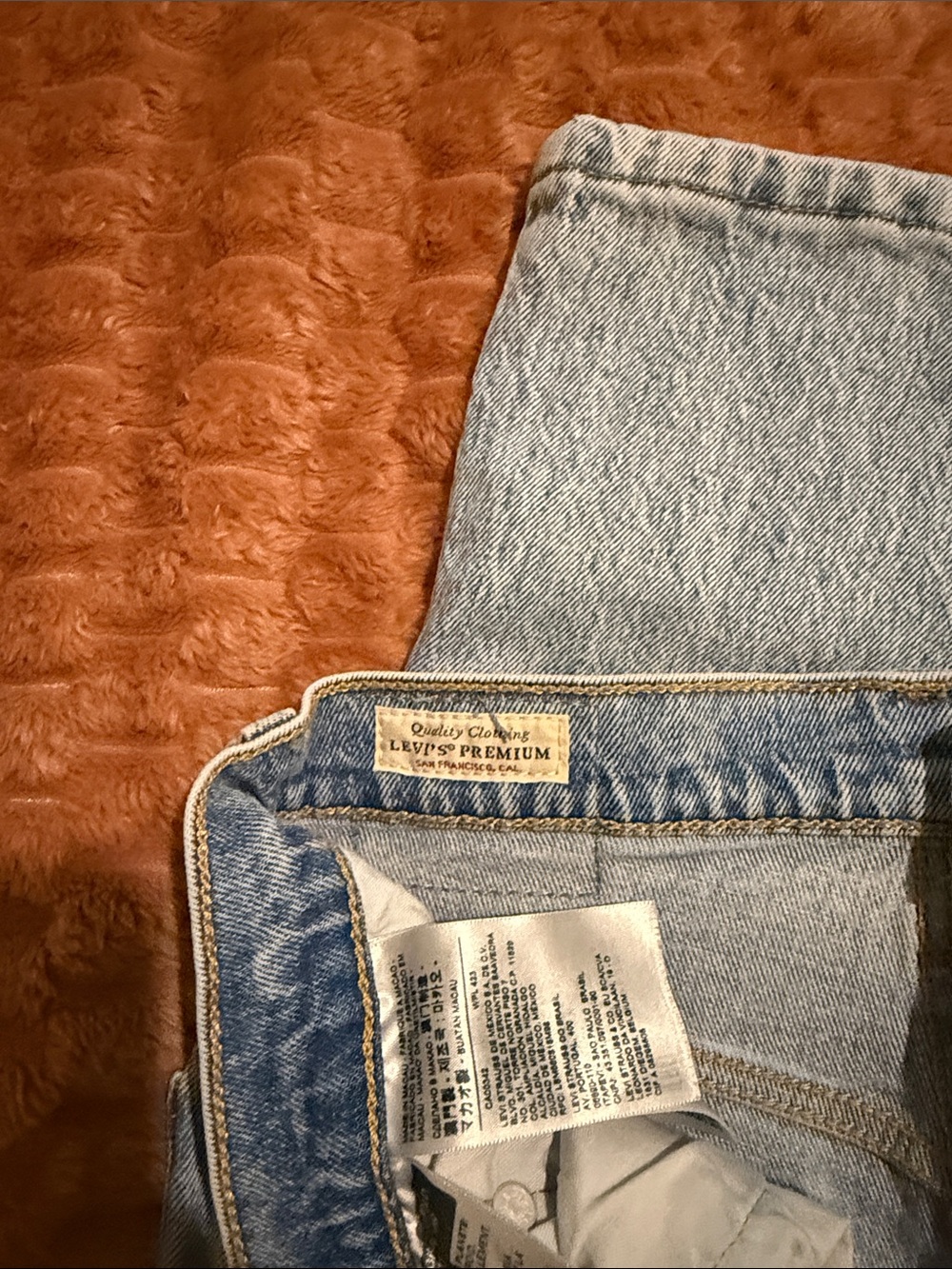 Levi's Light Blue Straight Leg Women's Jeans - Picture 3 of 4
